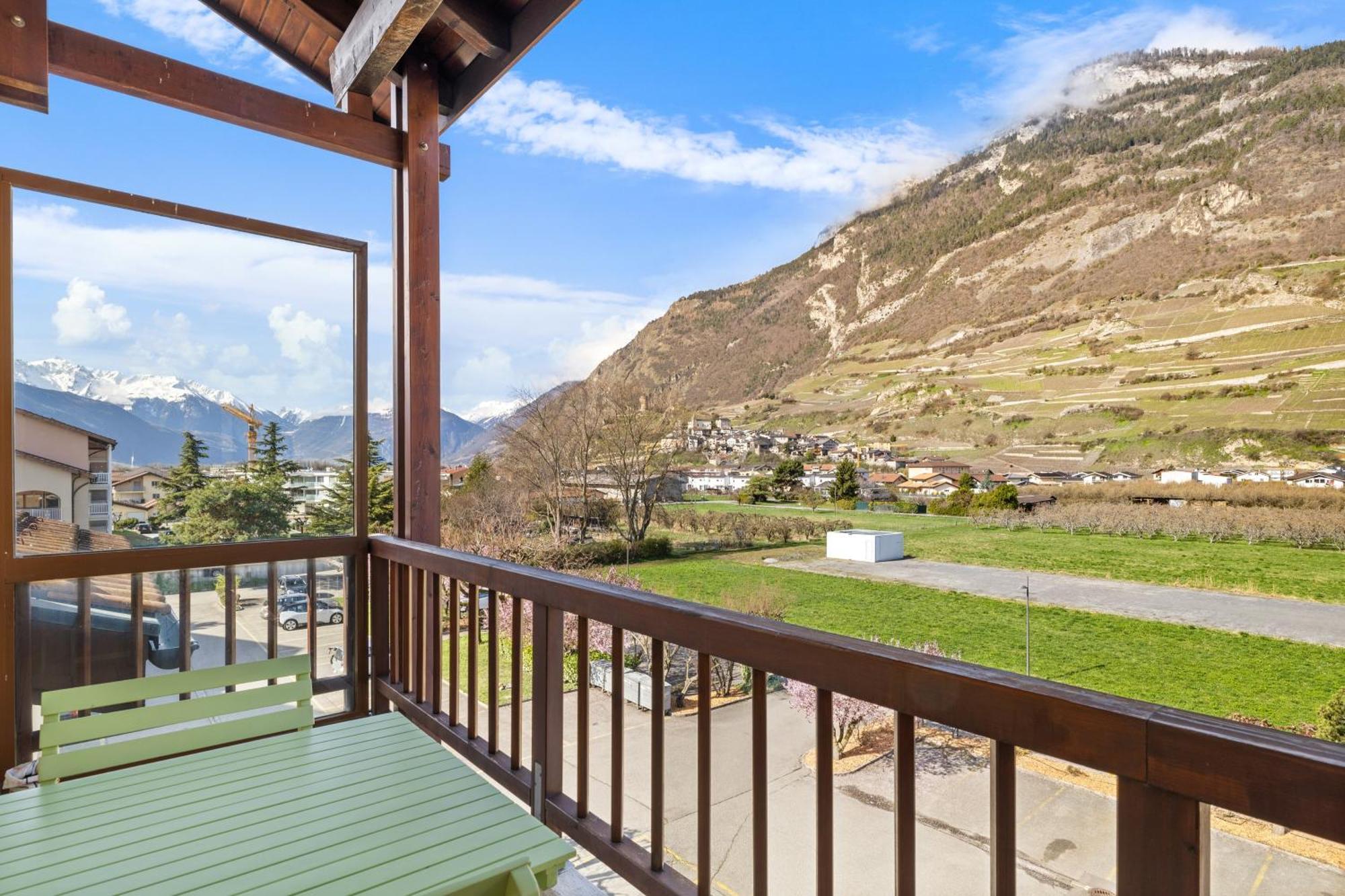 Appartamento Duplex Cosy Aux Bains De Saillon Esterno foto