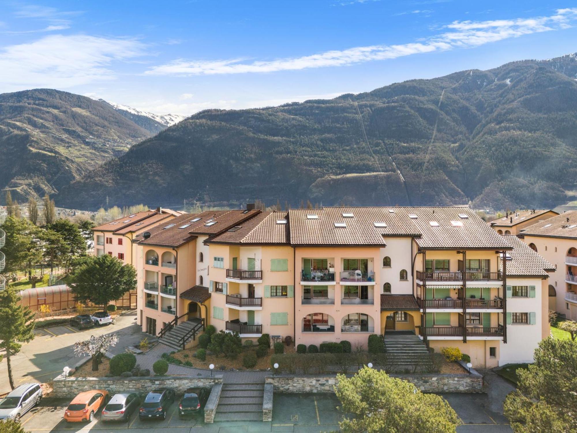 Appartamento Duplex Cosy Aux Bains De Saillon Esterno foto